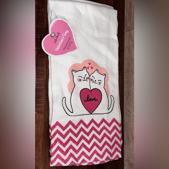 Super Cute Glitter Heart ❤️ with 2 Cats Kitchen Towel 2 Pack - Picture 4 of 5